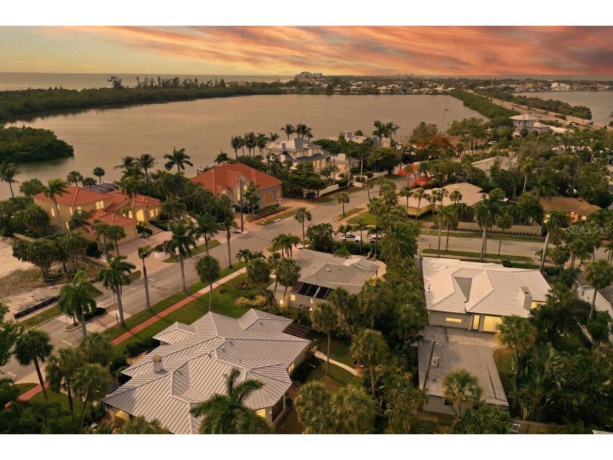 409 N Washington Drive Sarasota FL 34236 A4693984 image40