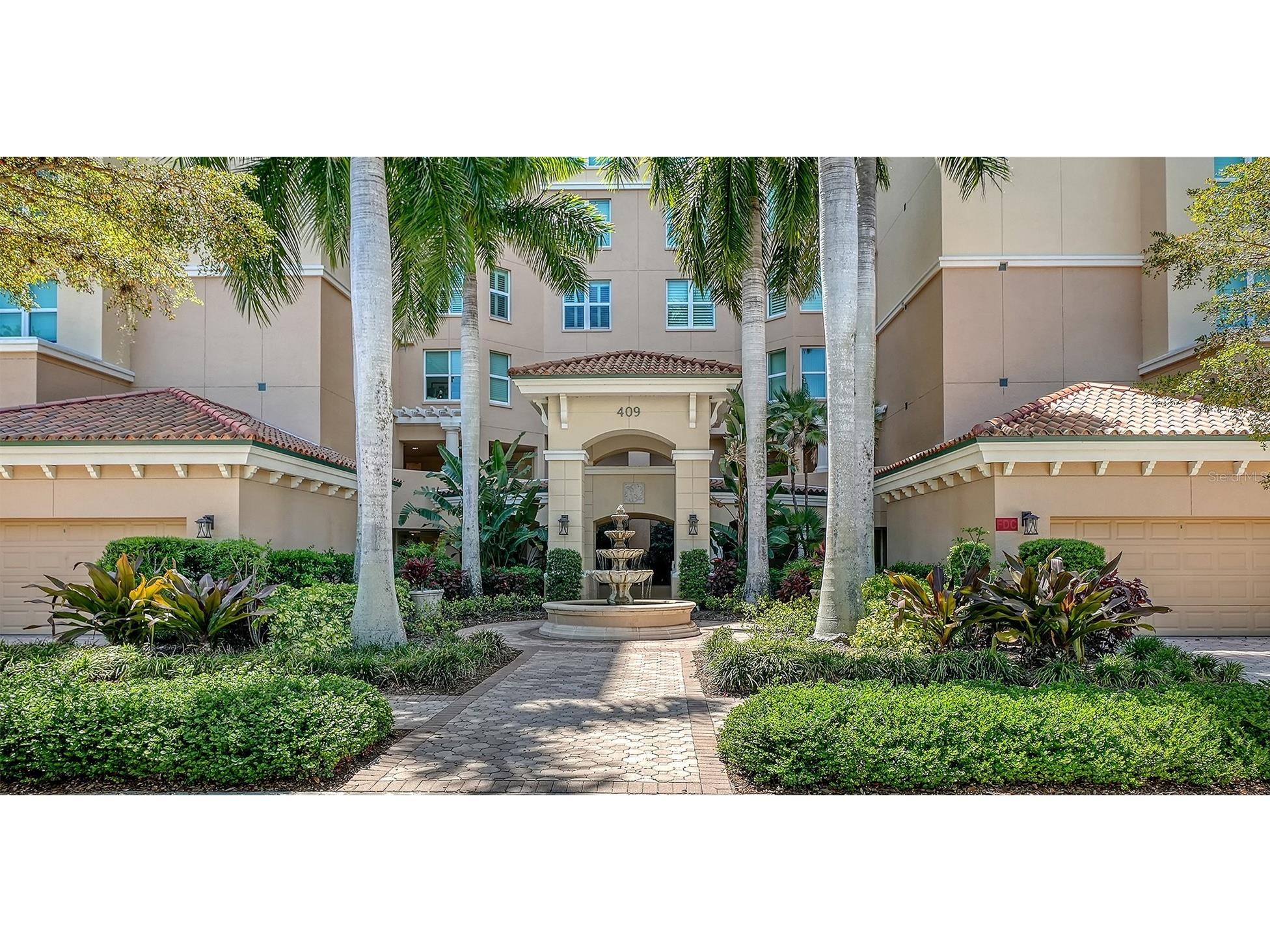 409 North Point Road #401 Osprey FL 34229 A4690812 image1