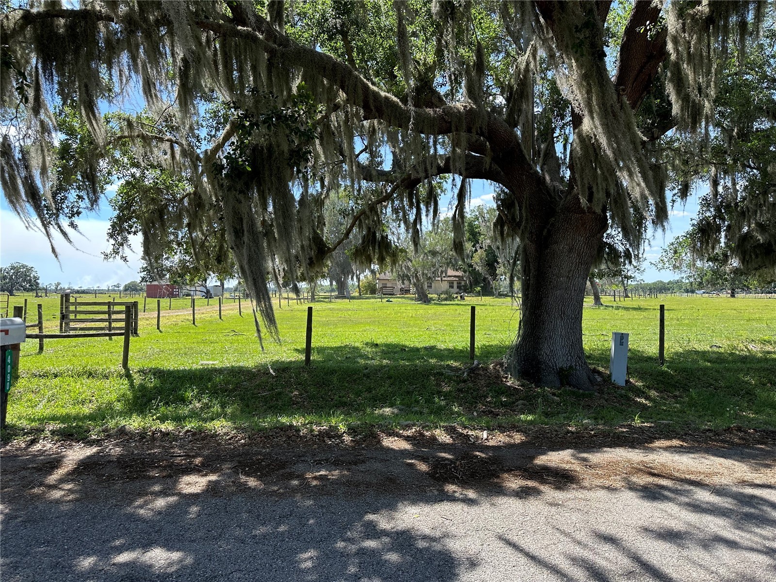 4090 Carlton Road Sarasota FL 34240 A4693583 image2