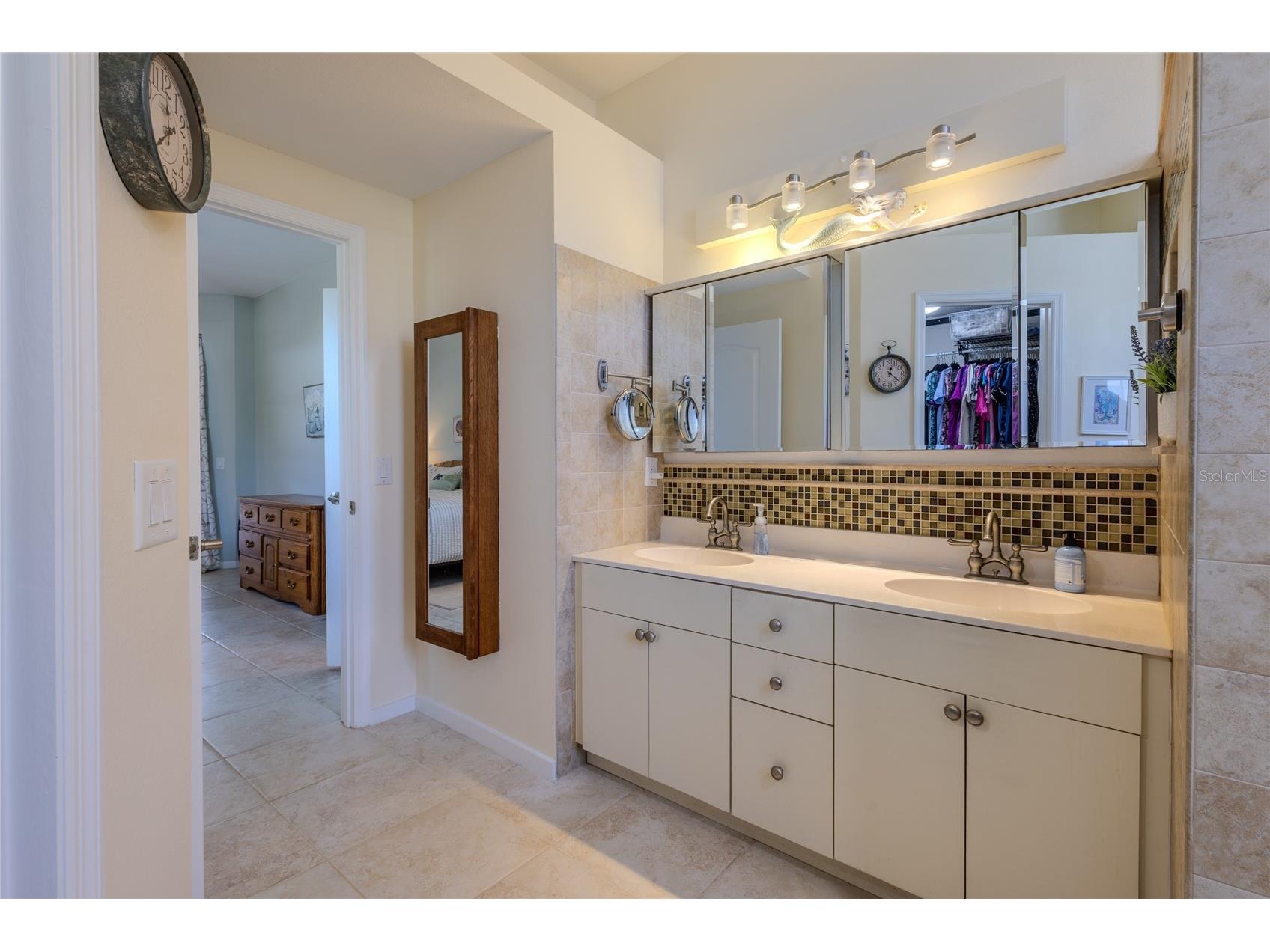 4092 Hearthstone Drive Sarasota FL 34238 A4699224 image22
