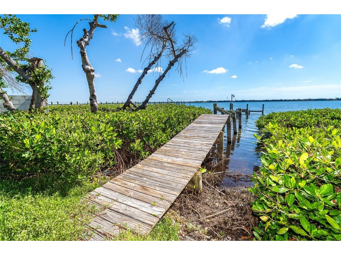 4093 Pelican Shores Circle Englewood FL 34223 - INTRACOASTAL WATERWAY D6142234 image28