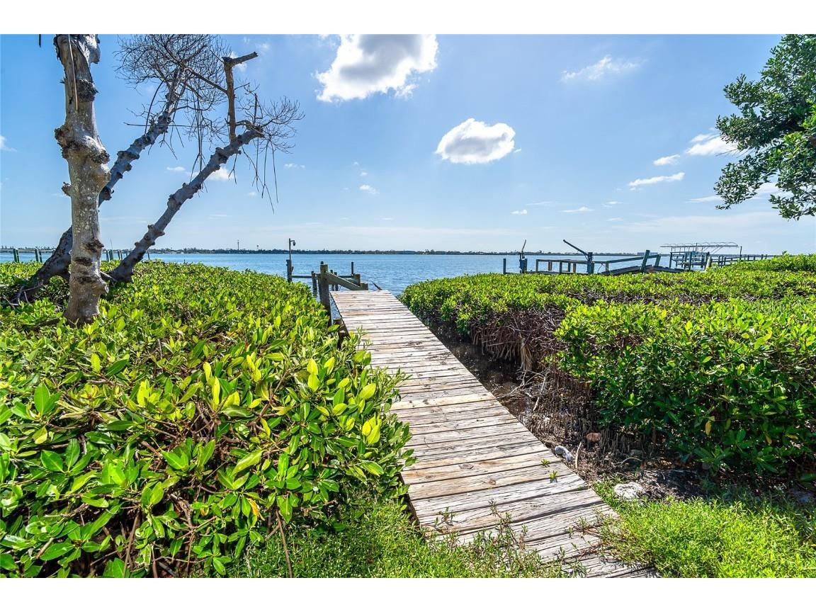 4093 Pelican Shores Circle Englewood FL 34223 - INTRACOASTAL WATERWAY D6142234 image29