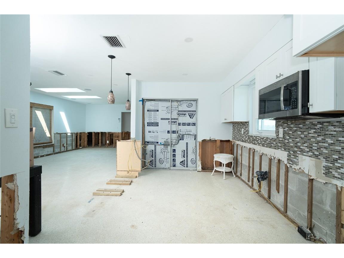 4093 Pelican Shores Circle Englewood FL 34223 - INTRACOASTAL WATERWAY D6142234 image8