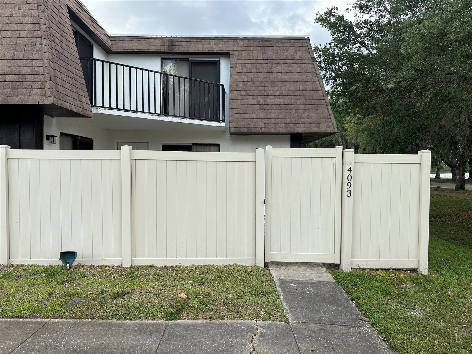 4093 Shannon Brown Drive Orlando FL 32808 O6387949 image1