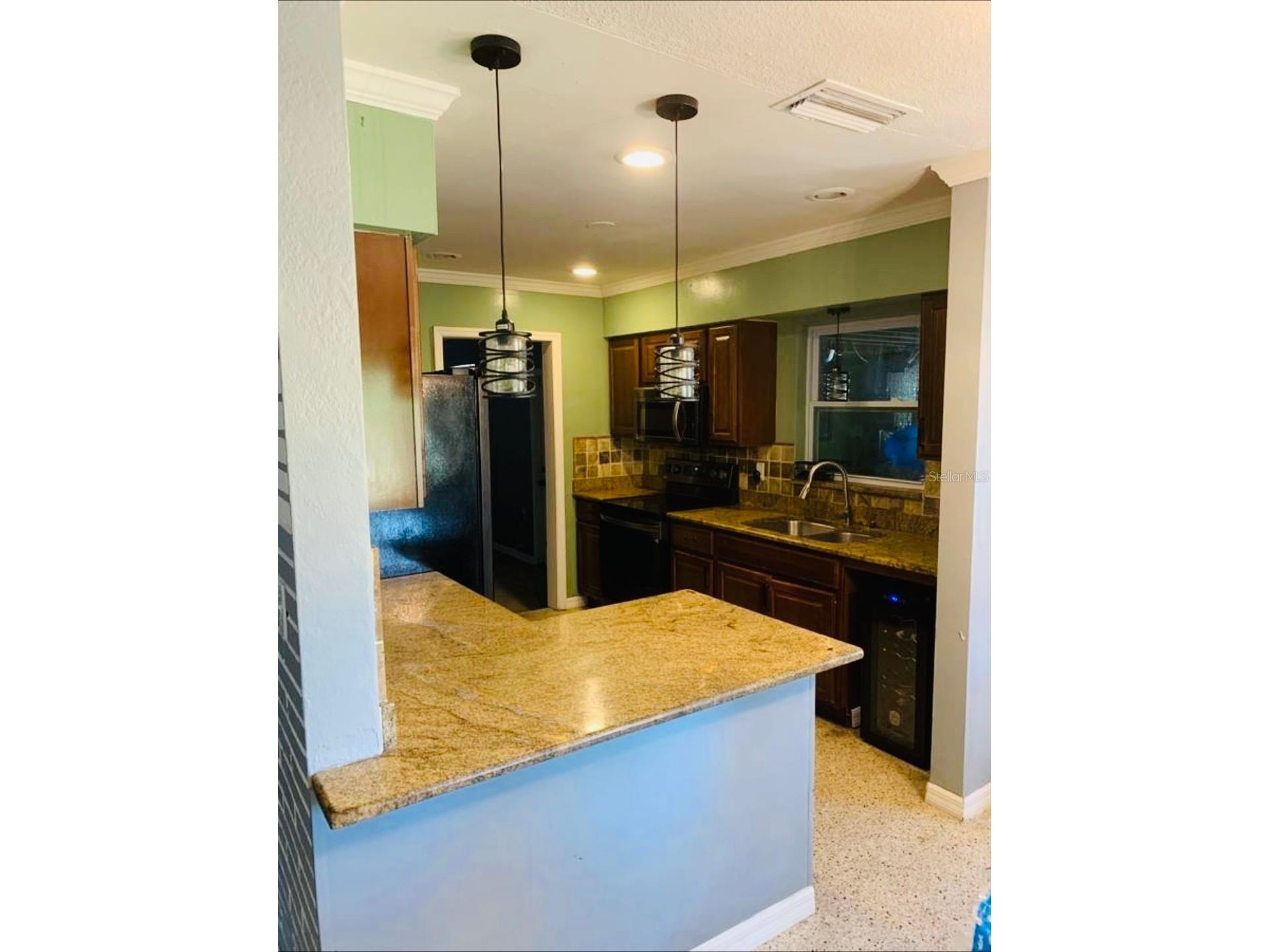 4094 Whiting Drive SE Saint Petersburg FL 33705 TB8526543 image6