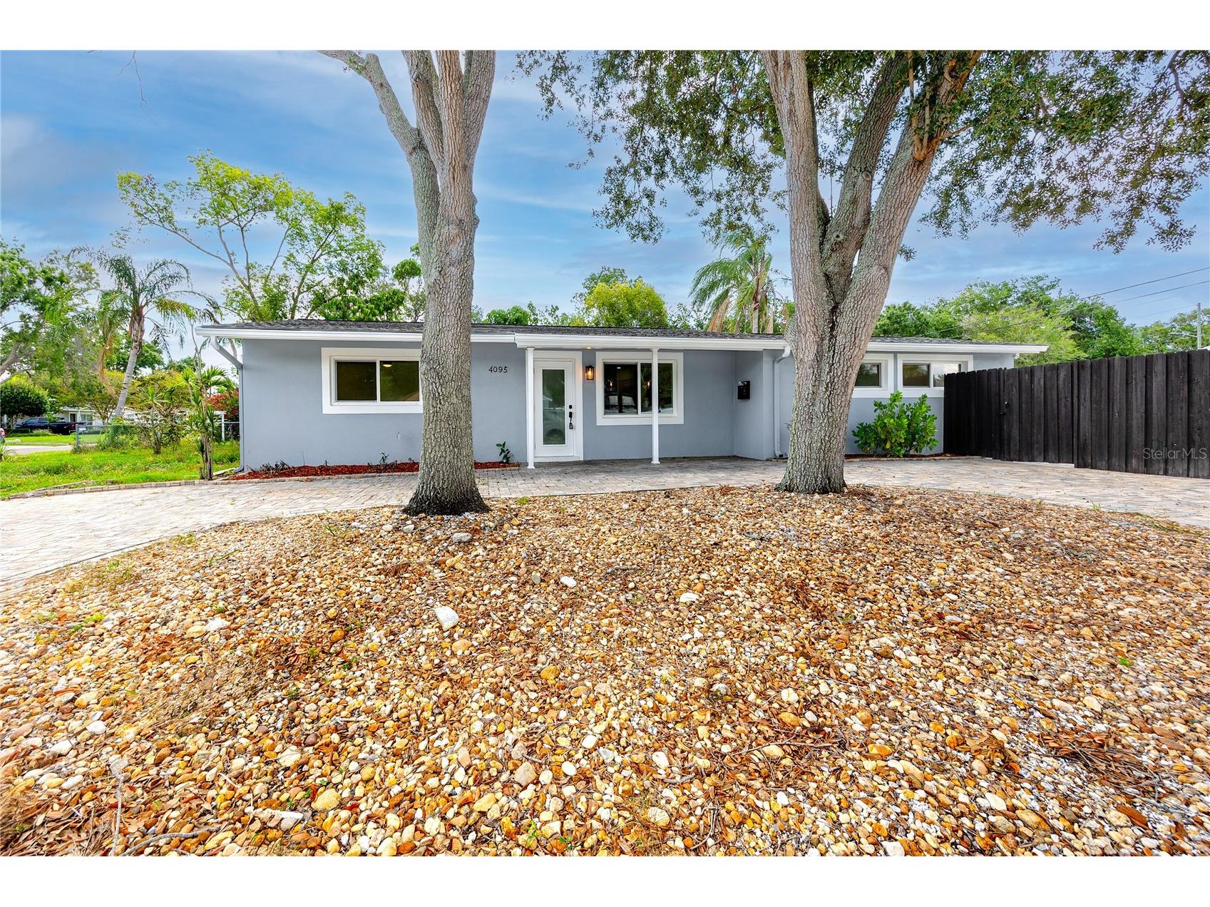 4095 Locust Street NE Saint Petersburg FL 33703 TB8521827 image1