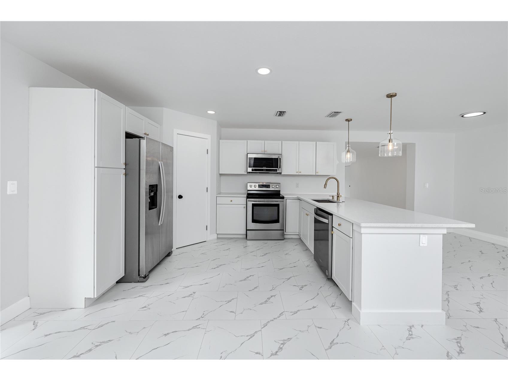 4095 Locust Street NE Saint Petersburg FL 33703 TB8521827 image18