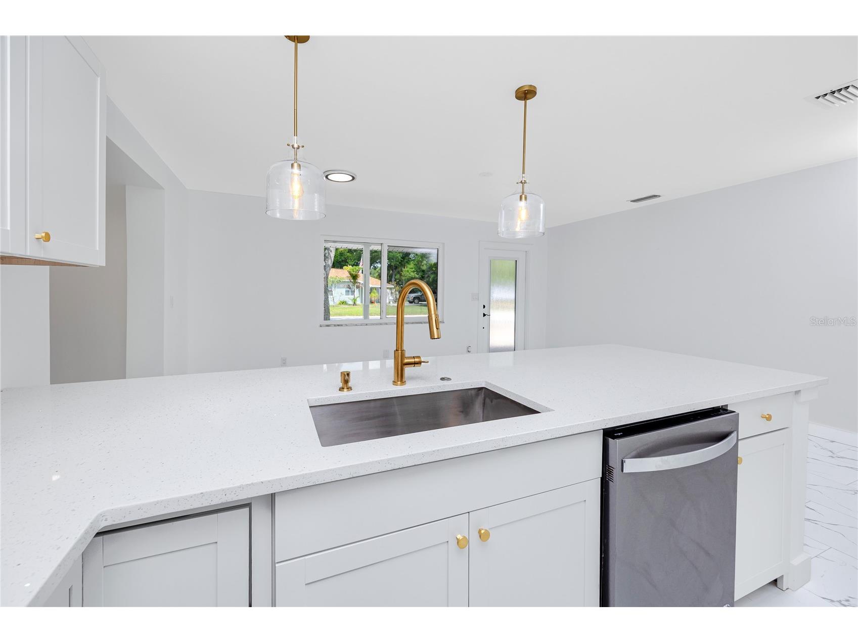 4095 Locust Street NE Saint Petersburg FL 33703 TB8521827 image21