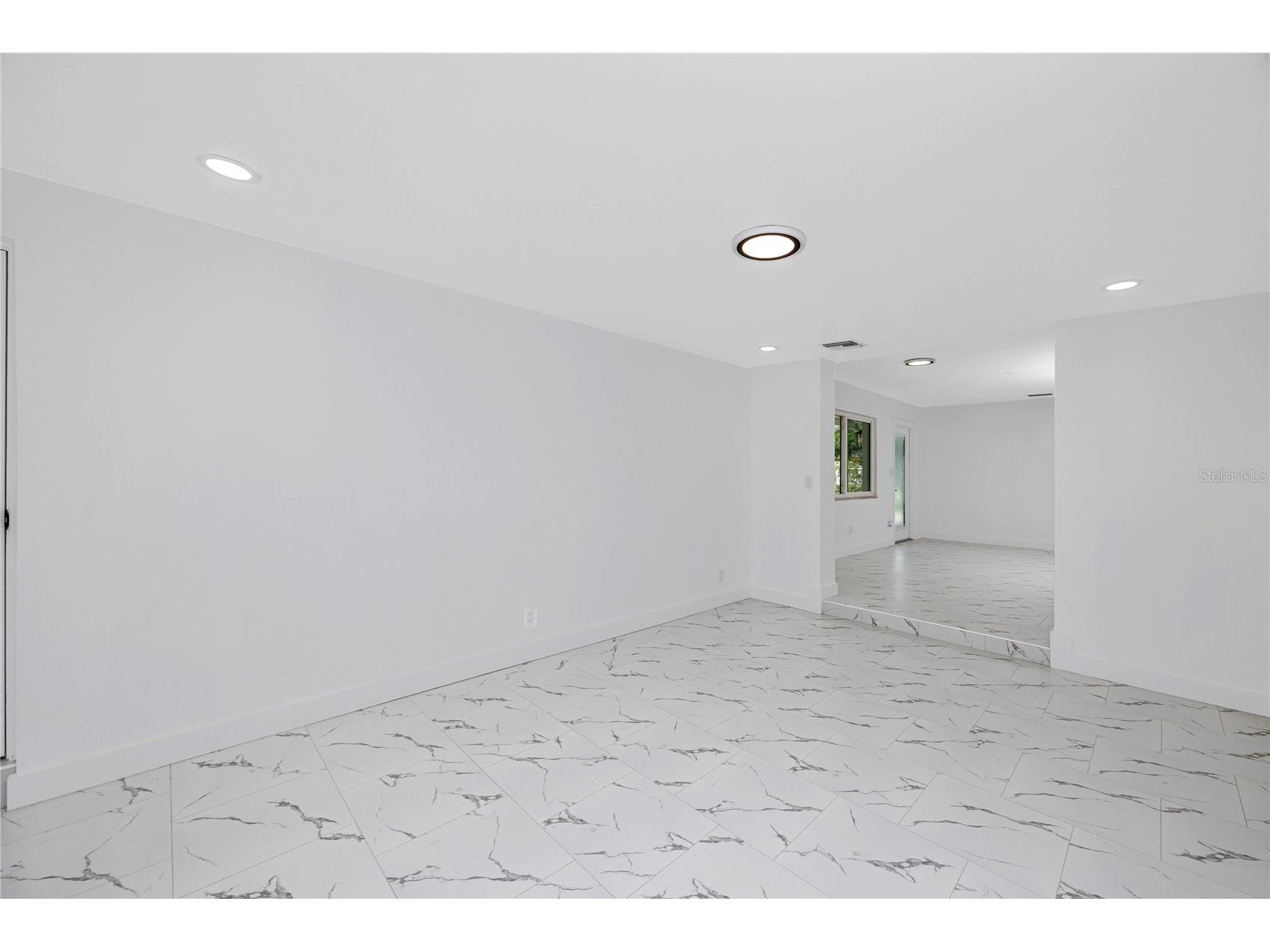 4095 Locust Street NE Saint Petersburg FL 33703 TB8521827 image23