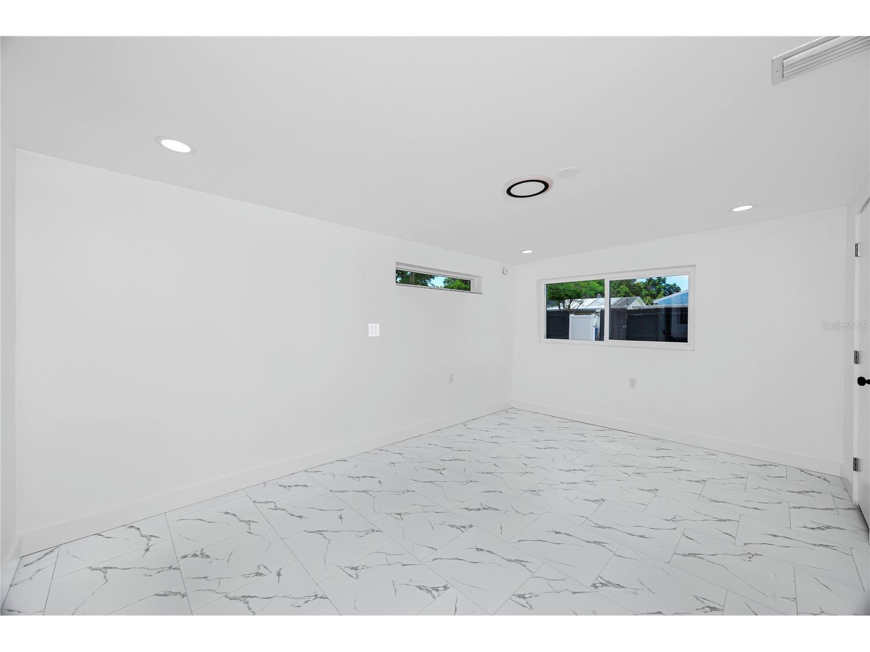 4095 Locust Street NE Saint Petersburg FL 33703 TB8521827 image26