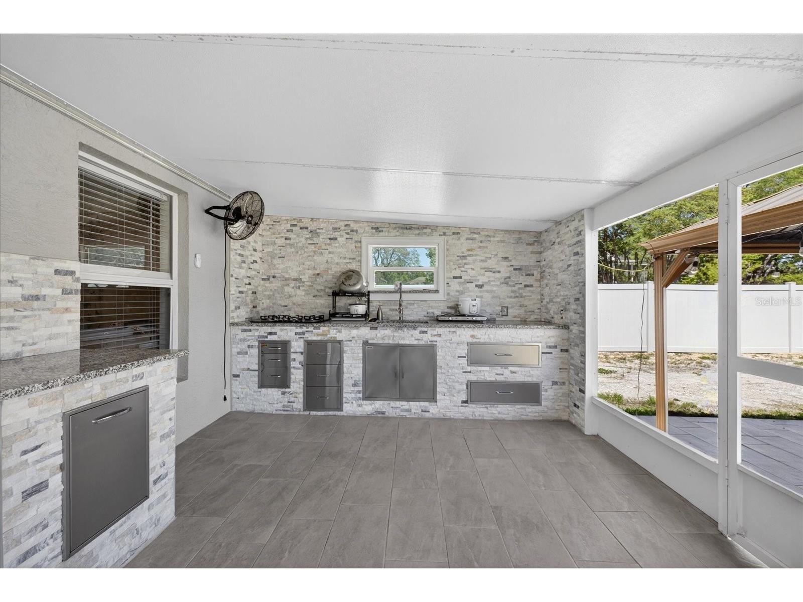 4096 Landover Boulevard Spring Hill FL 34609 TB8500300 image27
