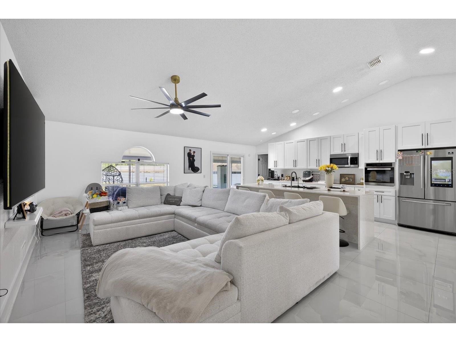 4096 Landover Boulevard Spring Hill FL 34609 TB8500300 image3