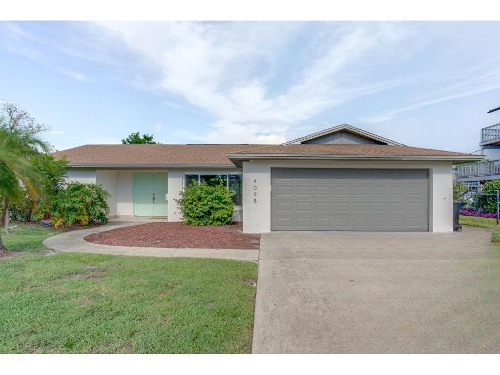 4098 Beach Drive SE Saint Petersburg FL 33705 TB8418475 image1