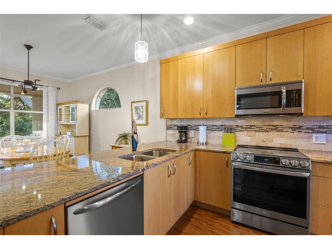 4098 Westbourne Circle Sarasota FL 34238 A4659664 image16