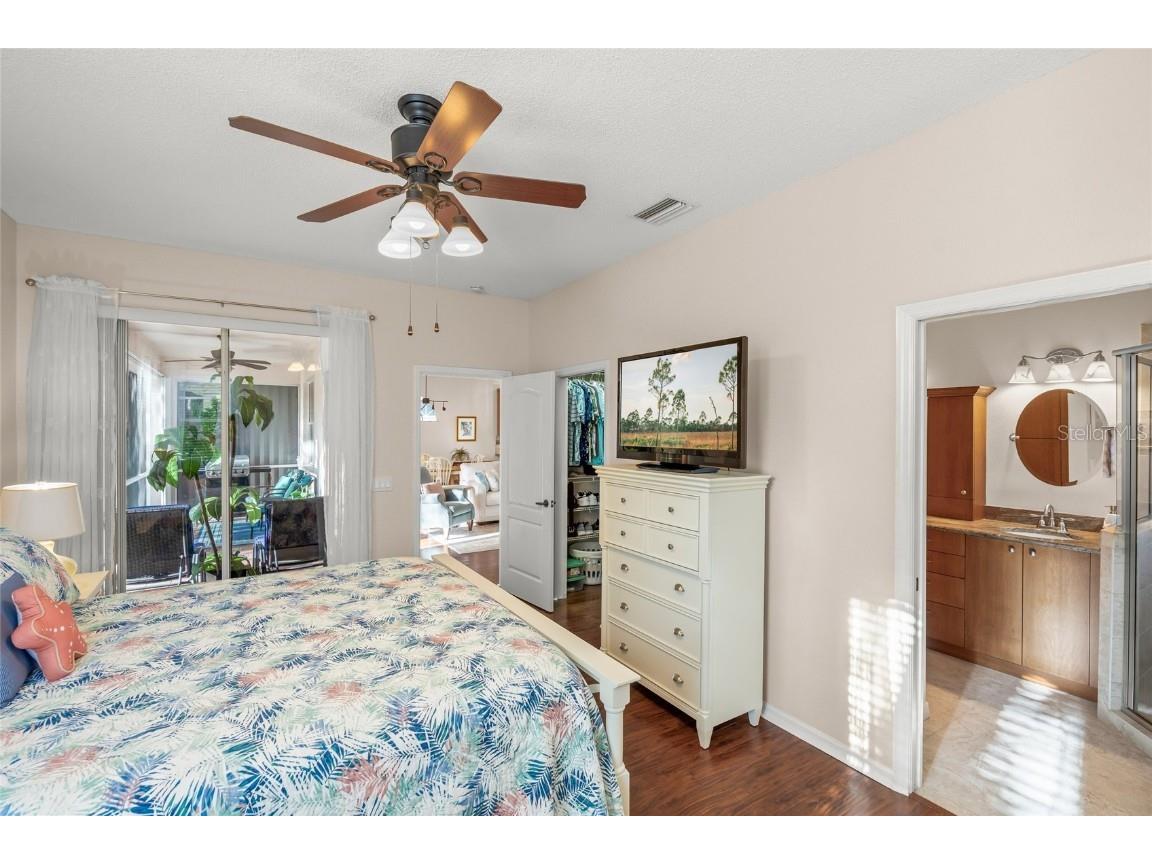 4098 Westbourne Circle Sarasota FL 34238 A4659664 image19