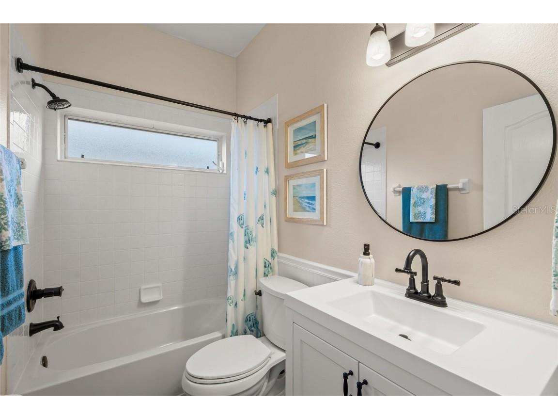 4098 Westbourne Circle Sarasota FL 34238 A4659664 image26