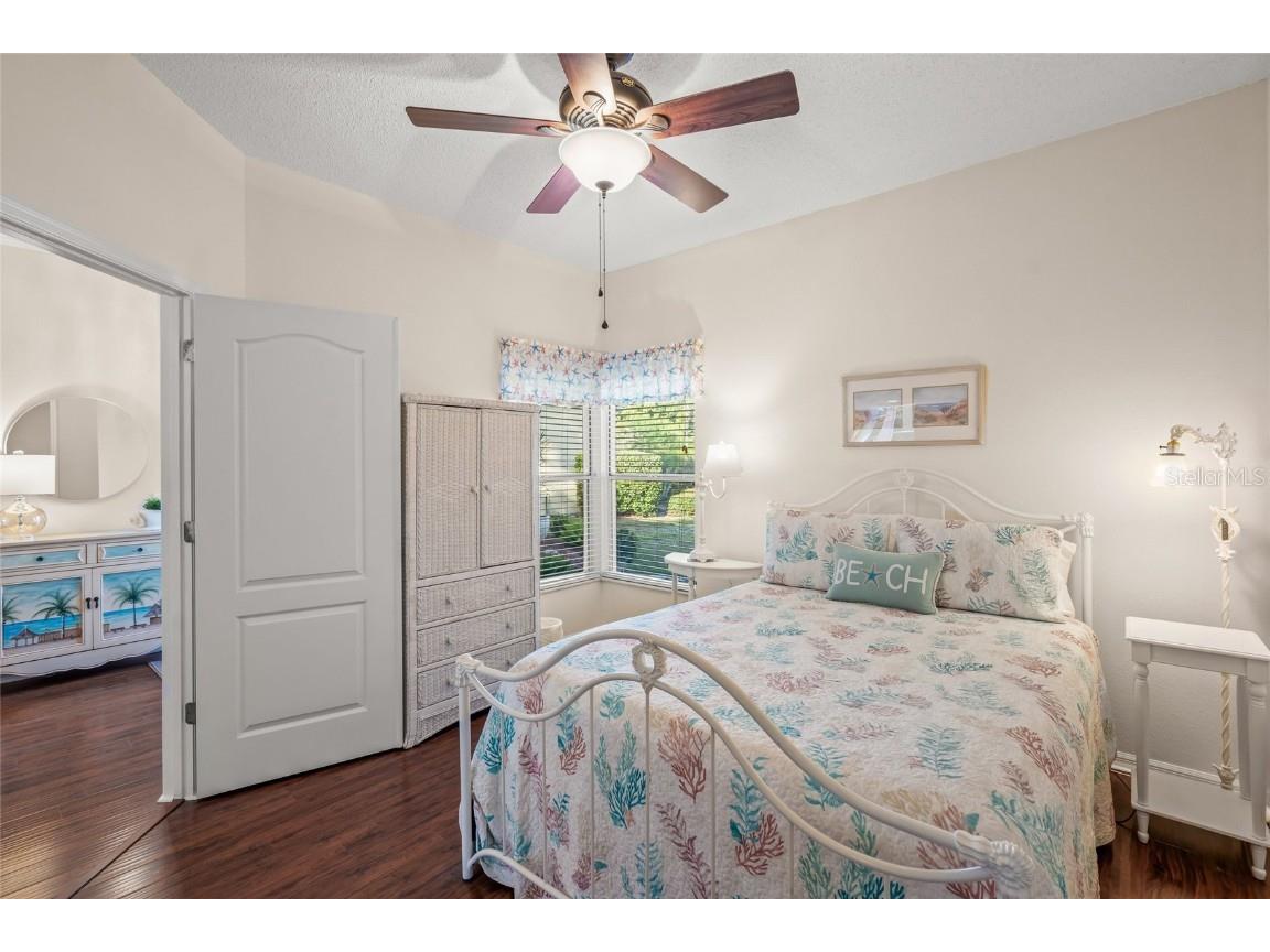 4098 Westbourne Circle Sarasota FL 34238 A4659664 image28