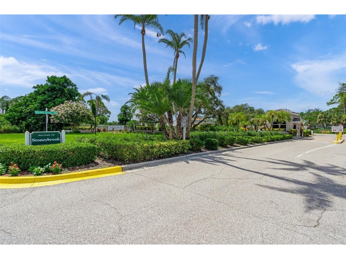 4098 Westbourne Circle Sarasota FL 34238 A4659664 image3