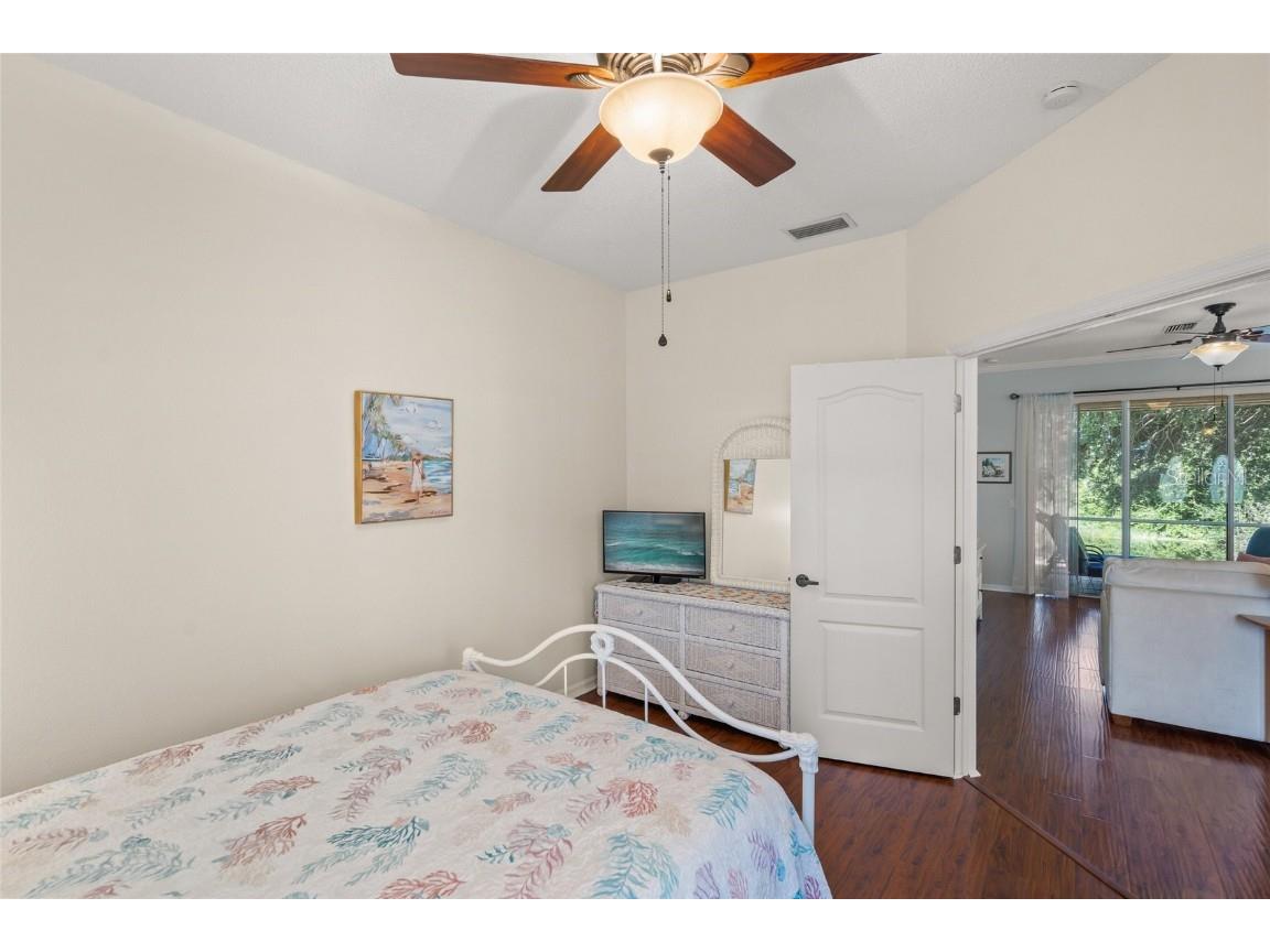 4098 Westbourne Circle Sarasota FL 34238 A4659664 image30