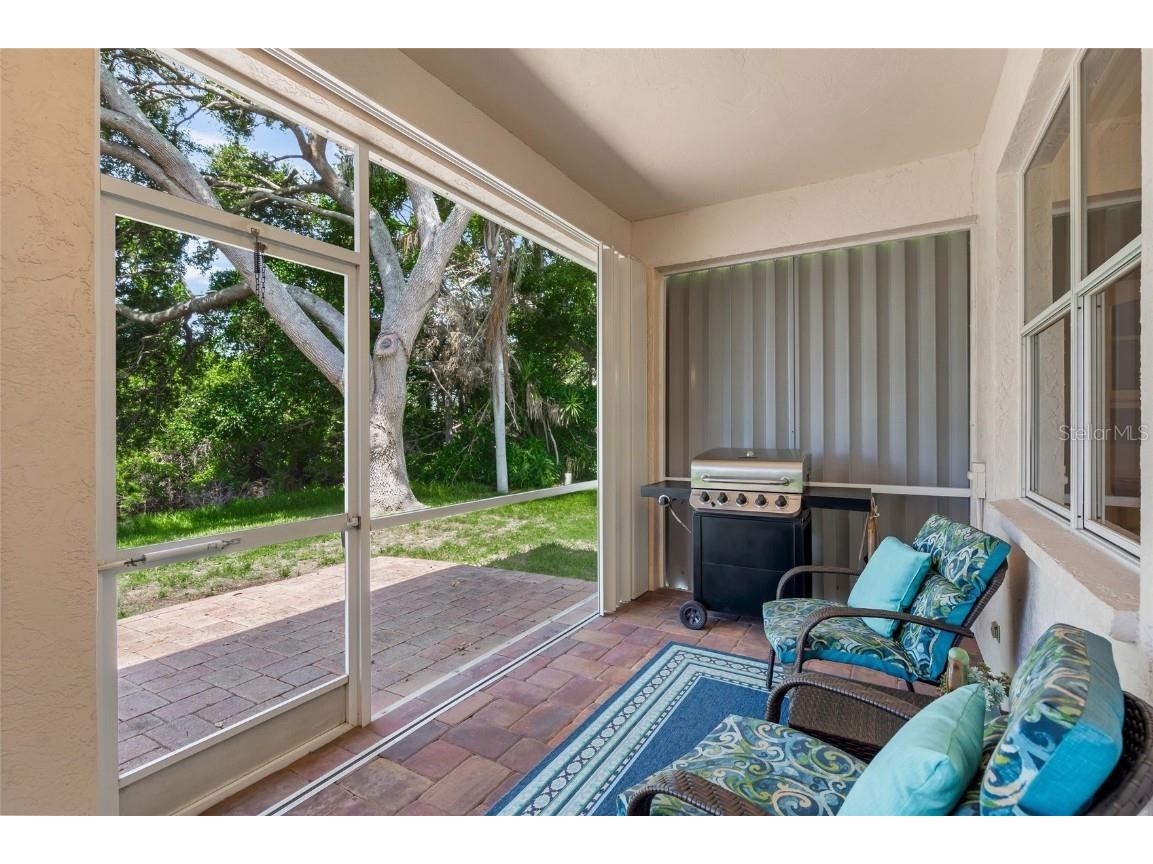 4098 Westbourne Circle Sarasota FL 34238 A4659664 image32