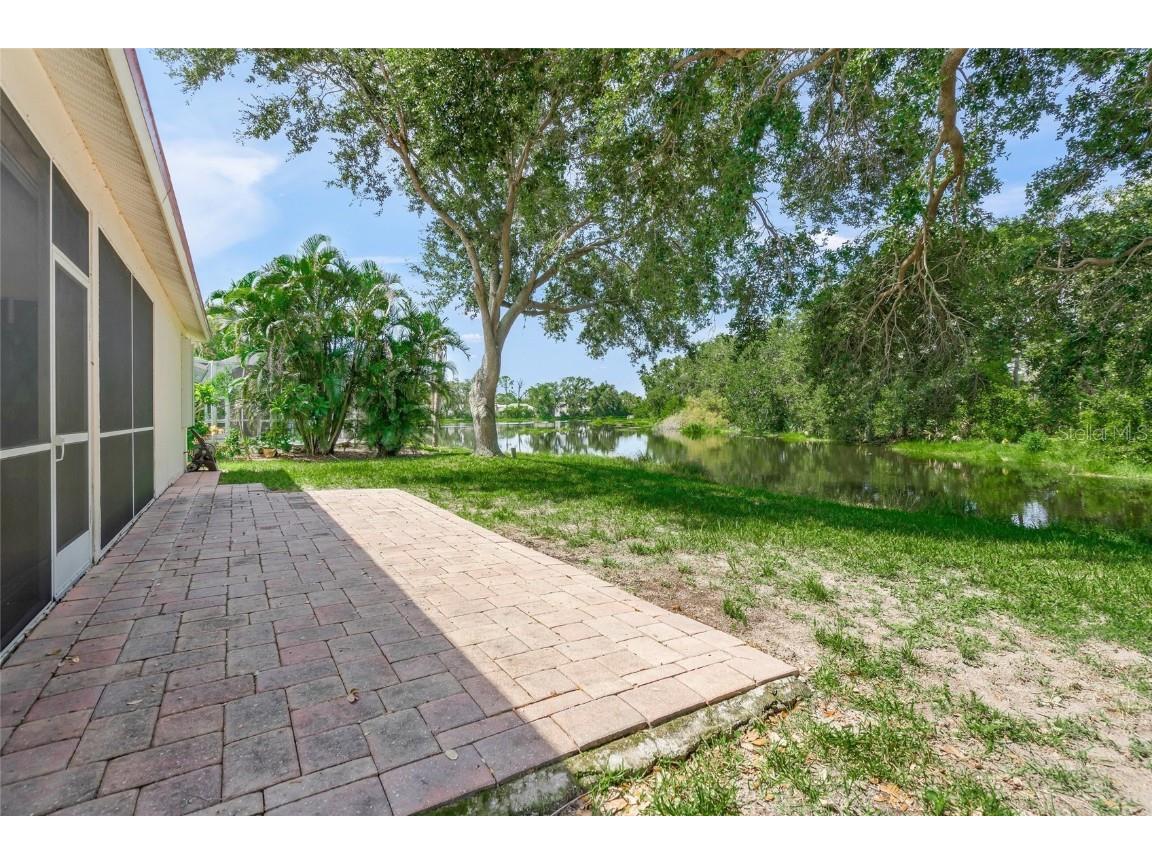 4098 Westbourne Circle Sarasota FL 34238 A4659664 image34