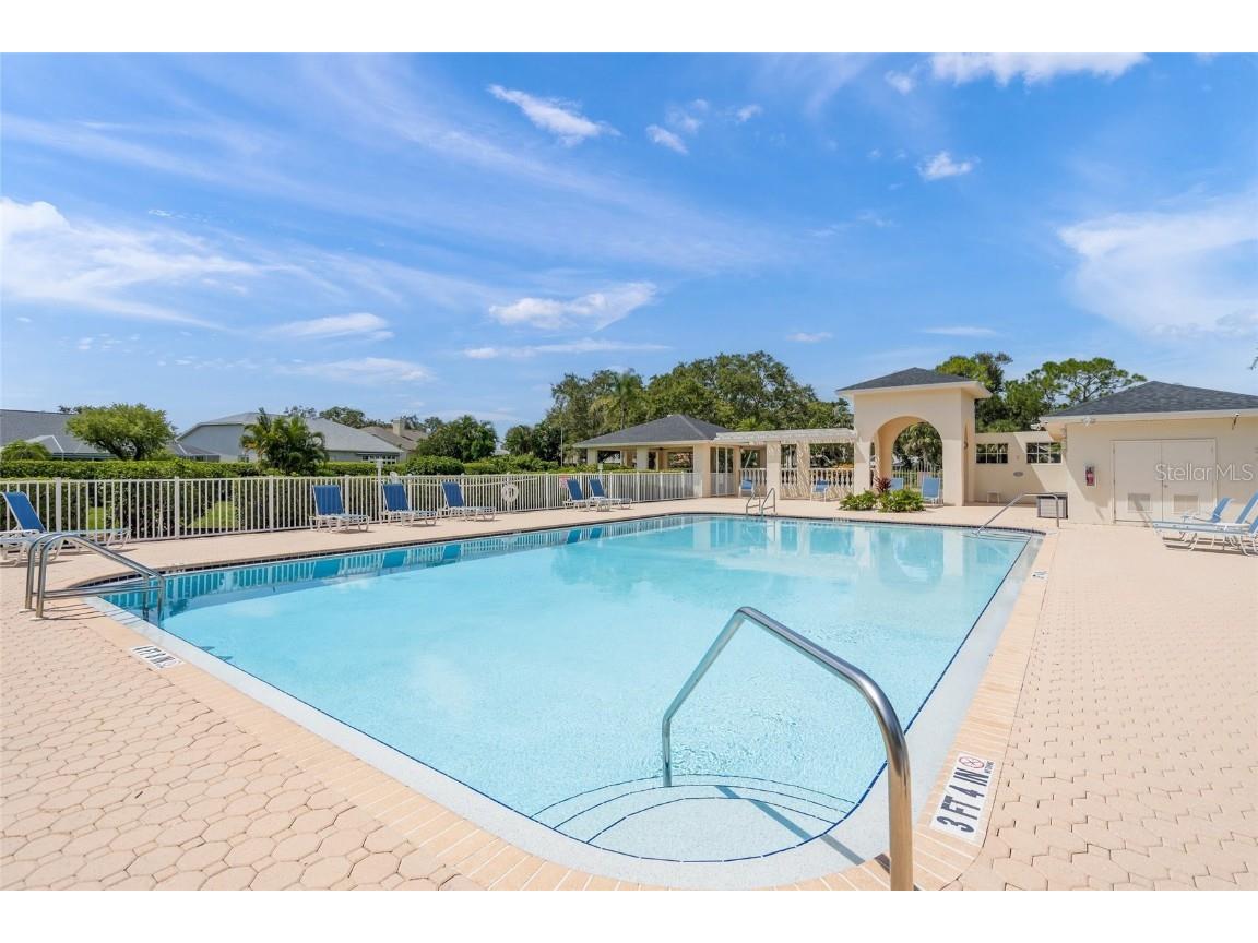 4098 Westbourne Circle Sarasota FL 34238 A4659664 image40