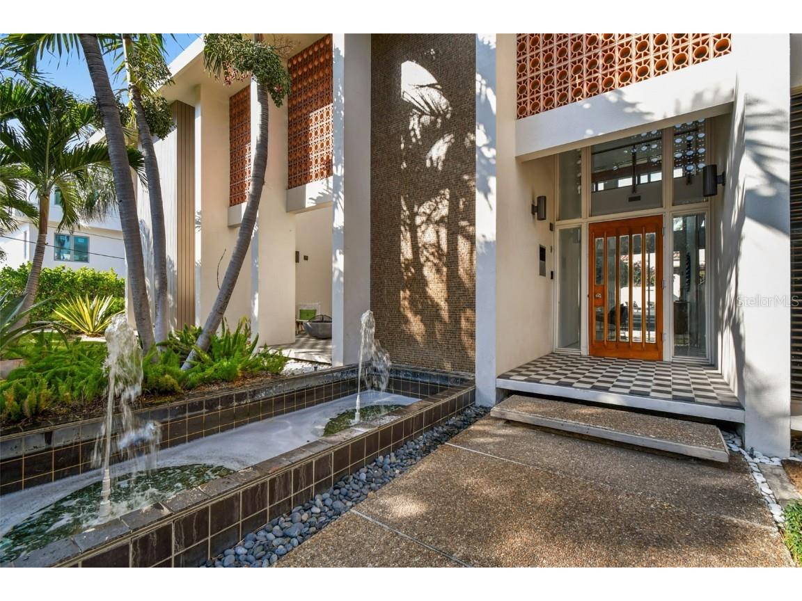 41 Bering Street Tampa FL 33606 TB8453327 image1