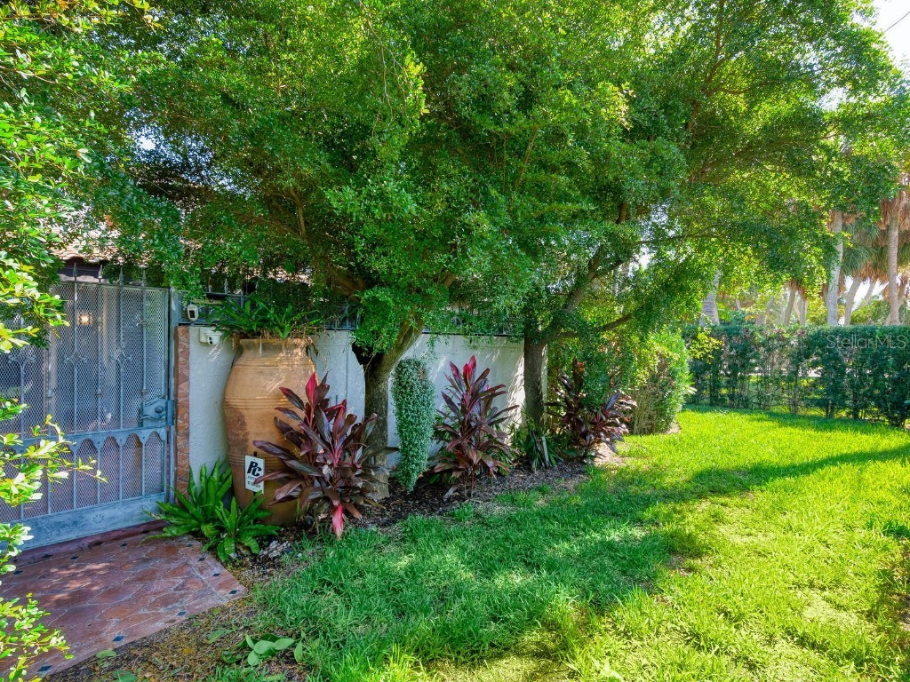 41 S Adams Drive Sarasota FL 34236 A4672116 image2