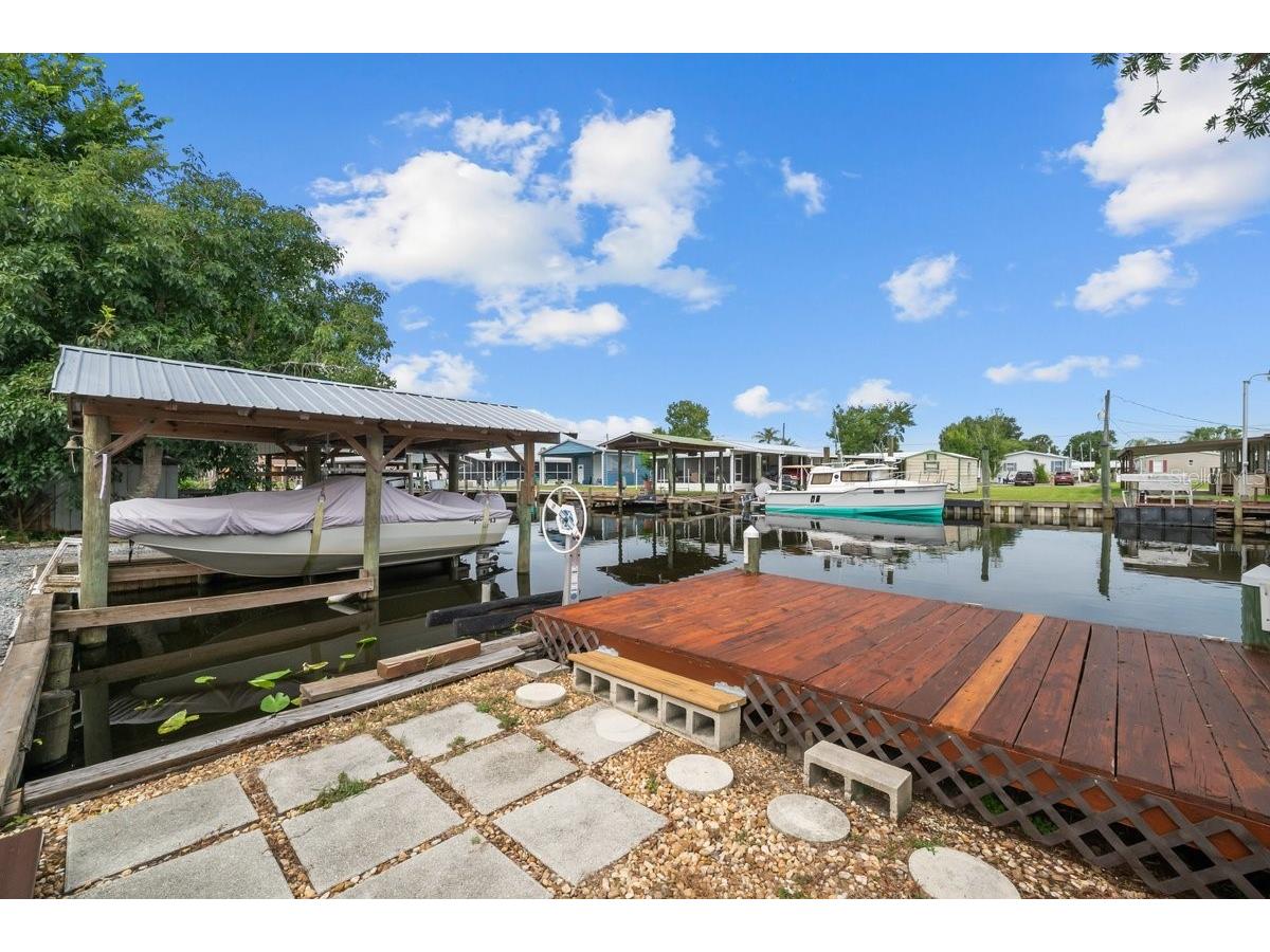 41 Scott Street Welaka FL 32193 - ST. JOHNS RIVER GC541056 image3