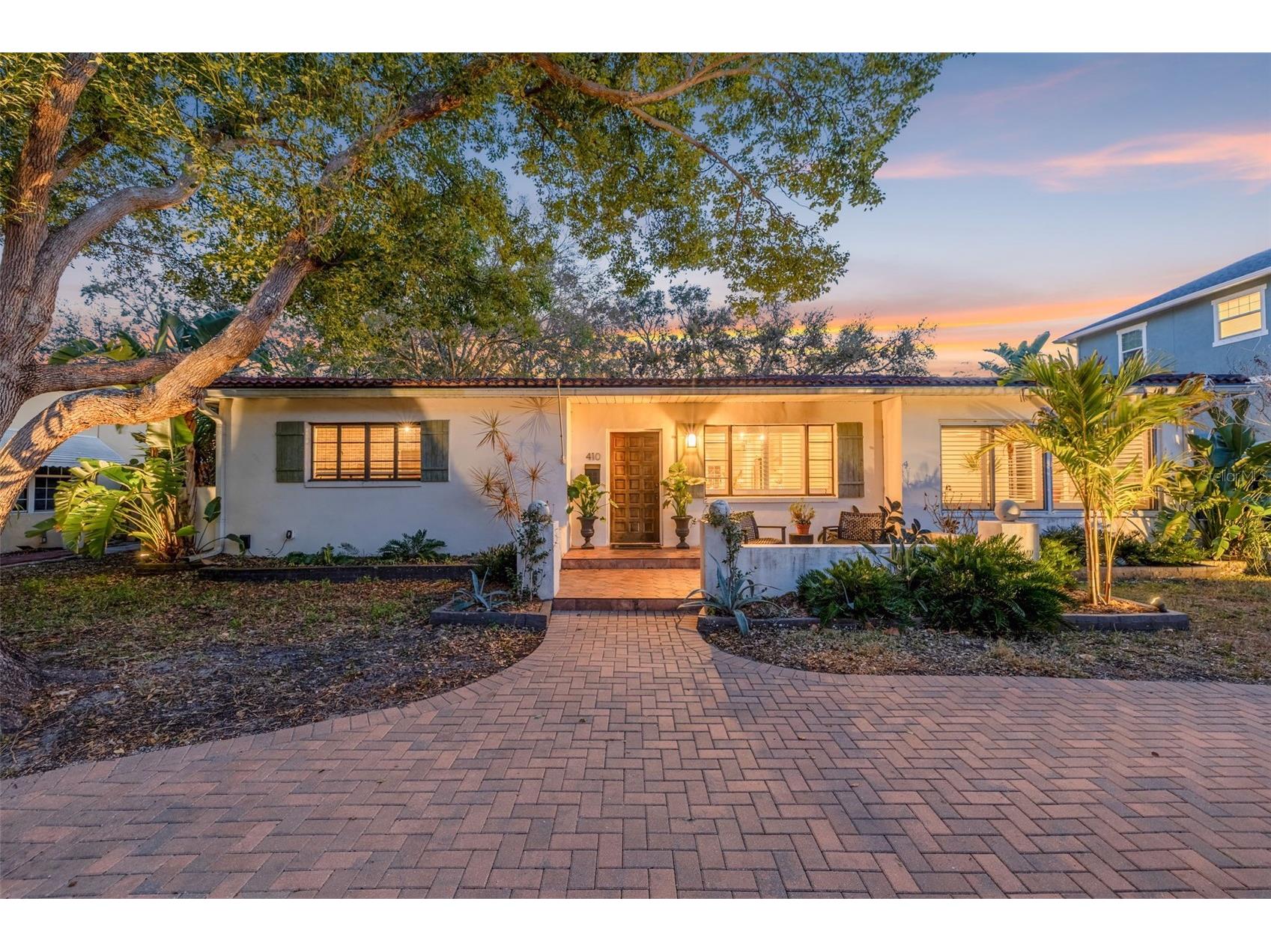 410 35th Avenue NE Saint Petersburg FL 33704 TB8477601 image1