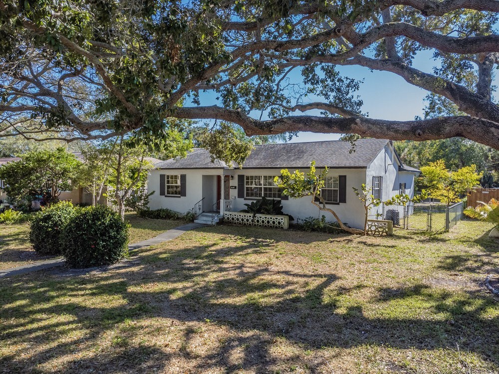 410 39th Avenue NE Saint Petersburg FL 33703 U8200517 image1