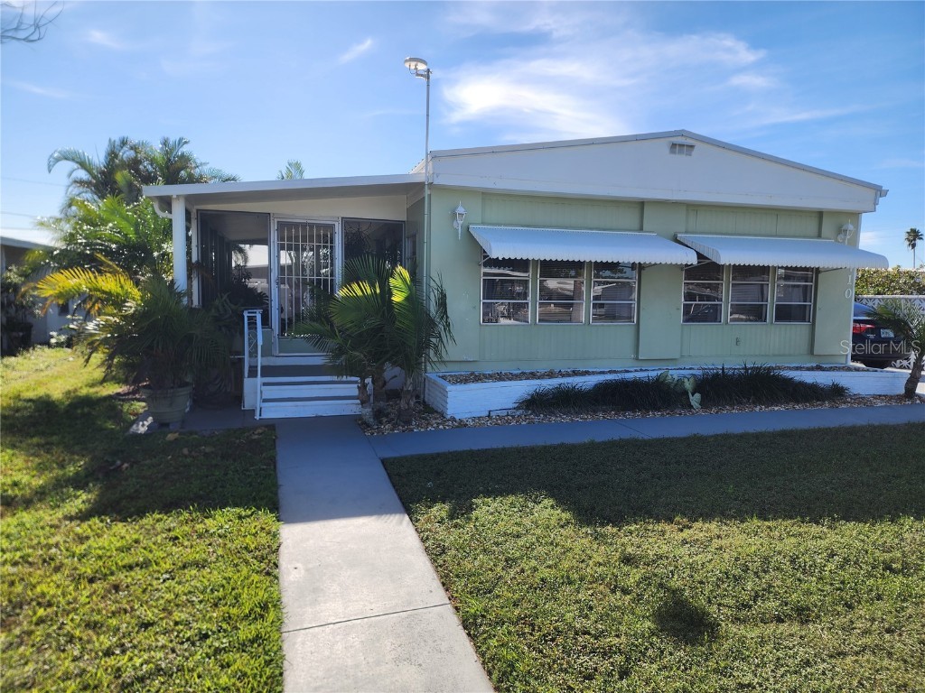410 49th Avenue Terrace W Bradenton FL 34207 A4633869 image1