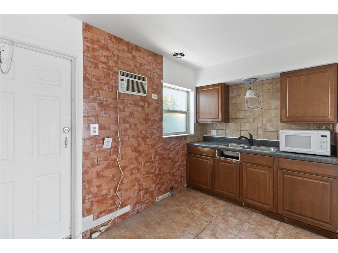 410 73rd Avenue Saint Pete Beach FL 33706 - GULF OF AMERICA TB8337590 image9