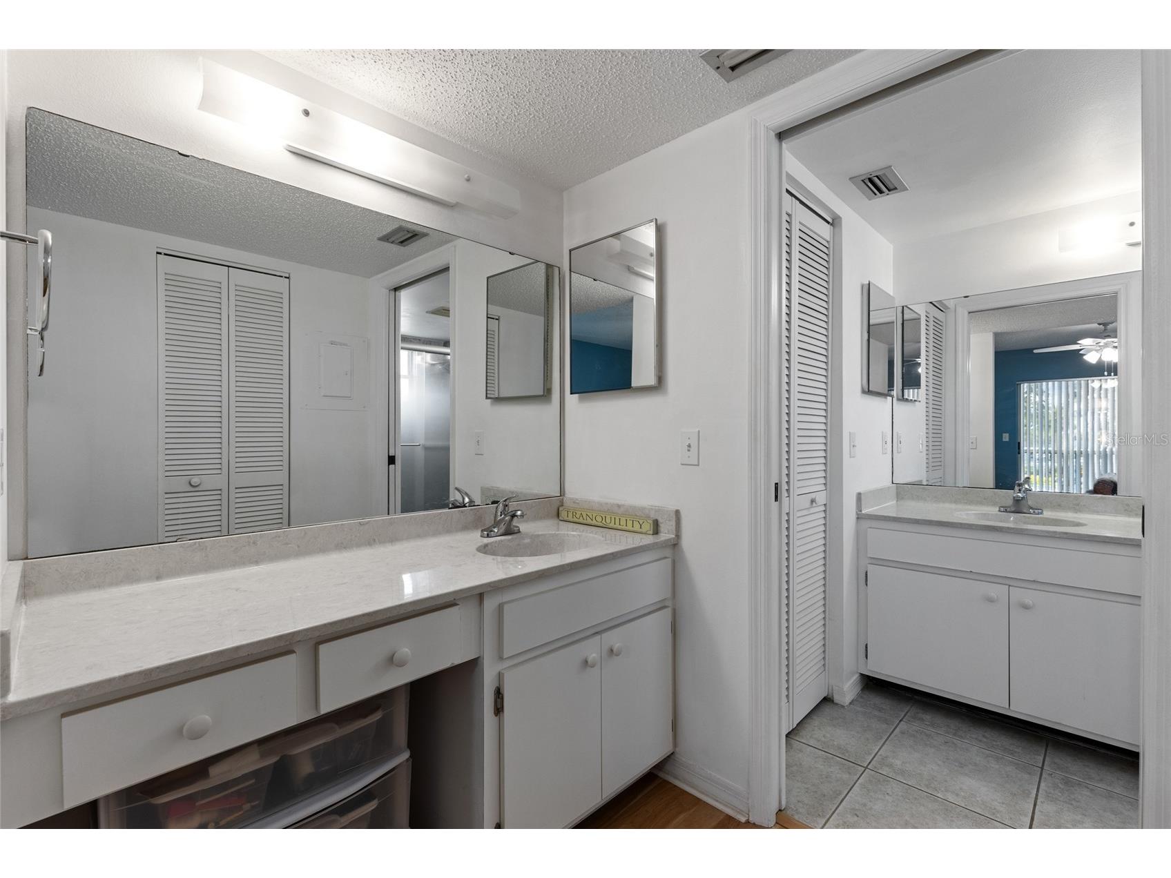 410 Cerromar Circle S #242 Venice FL 34293 N6143355 image24