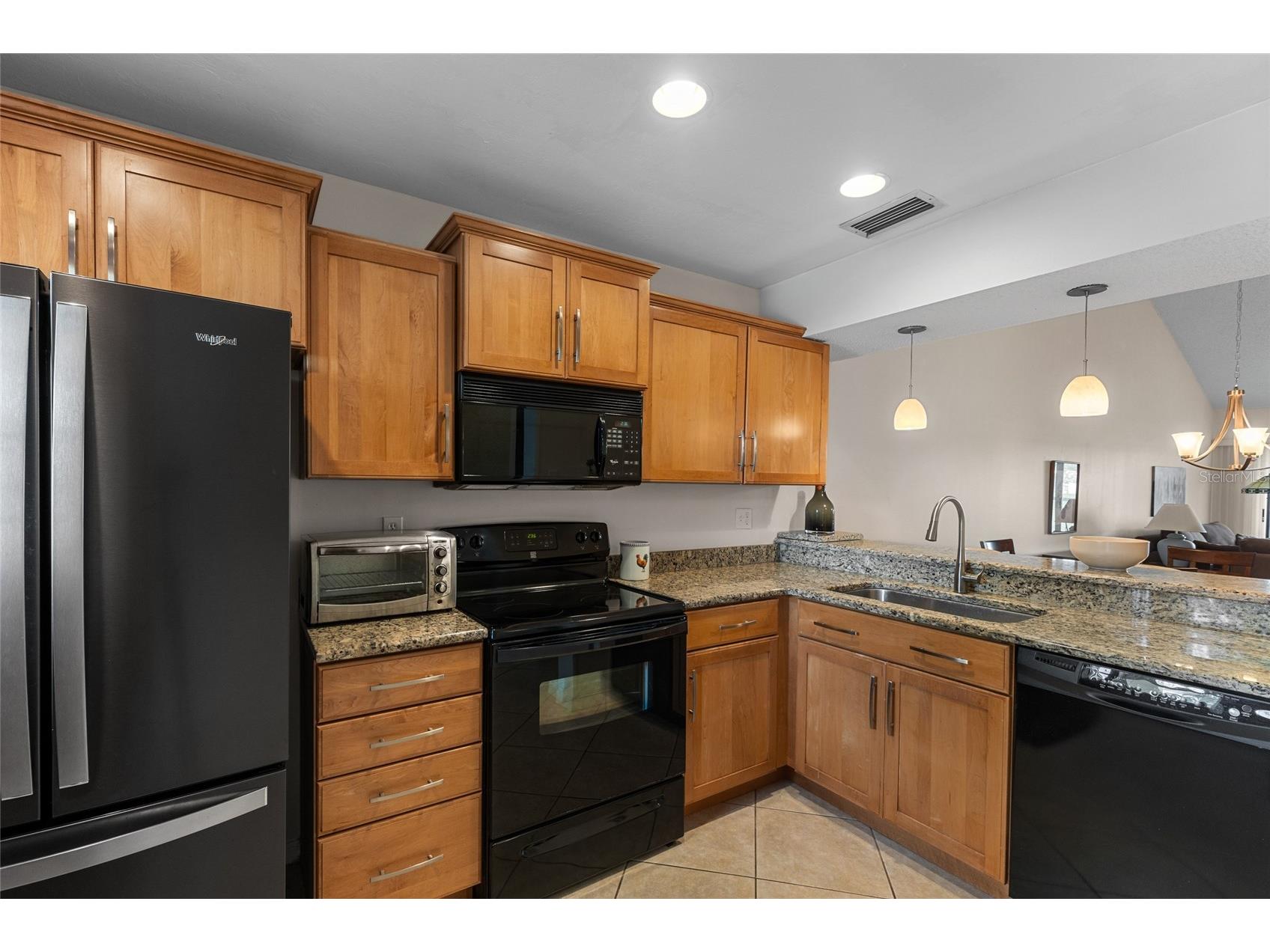 410 Cerromar Circle S #242 Venice FL 34293 N6143355 image3