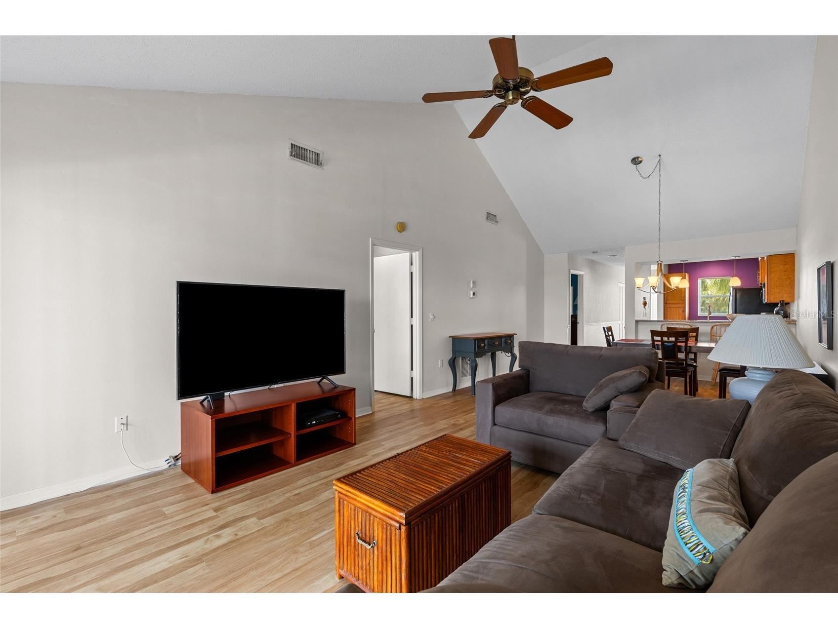 410 Cerromar Circle S #242 Venice FL 34293 N6143355 image9