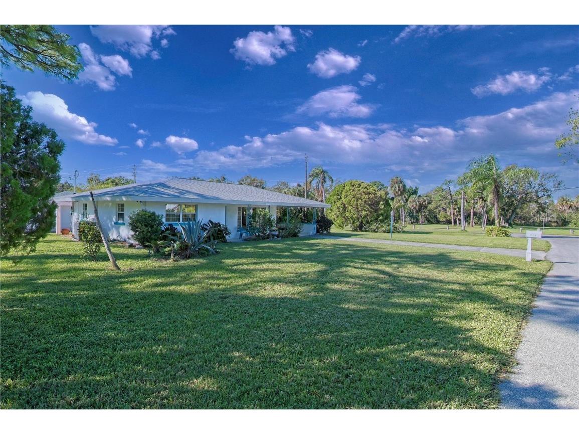 410 Edwards Drive Sarasota FL 34243 - SARASOTA BAY A4549913 image1