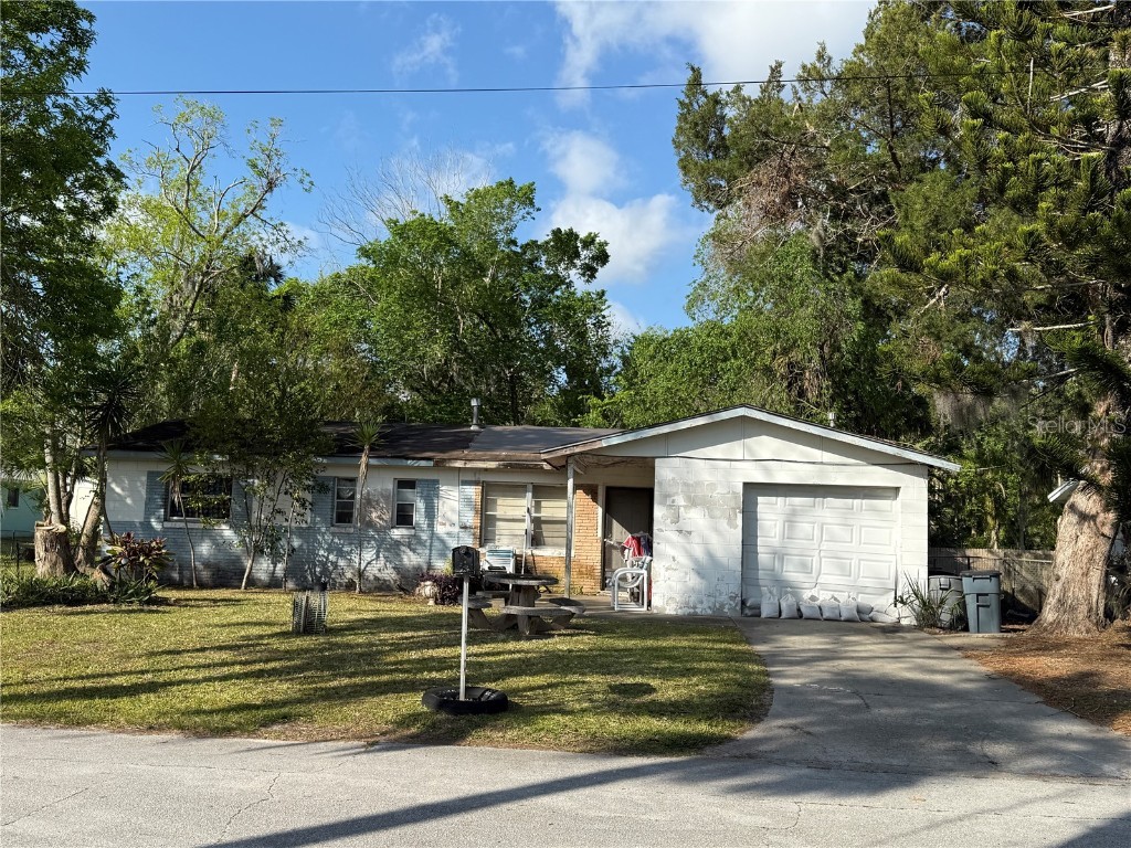 410 Inwood Avenue New Smyrna Beach FL 32168 V4941806 image1