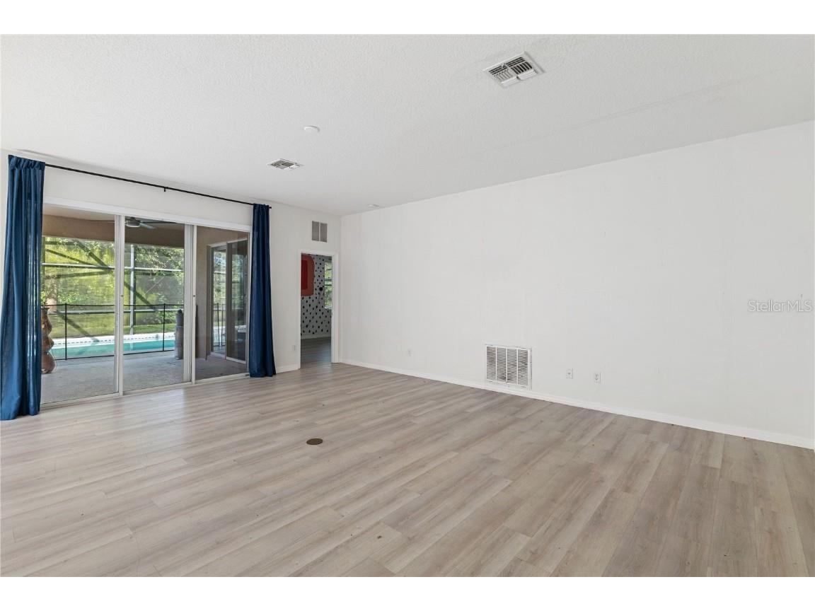 410 Las Fuentes Drive Kissimmee FL 34746 TB8433448 image4