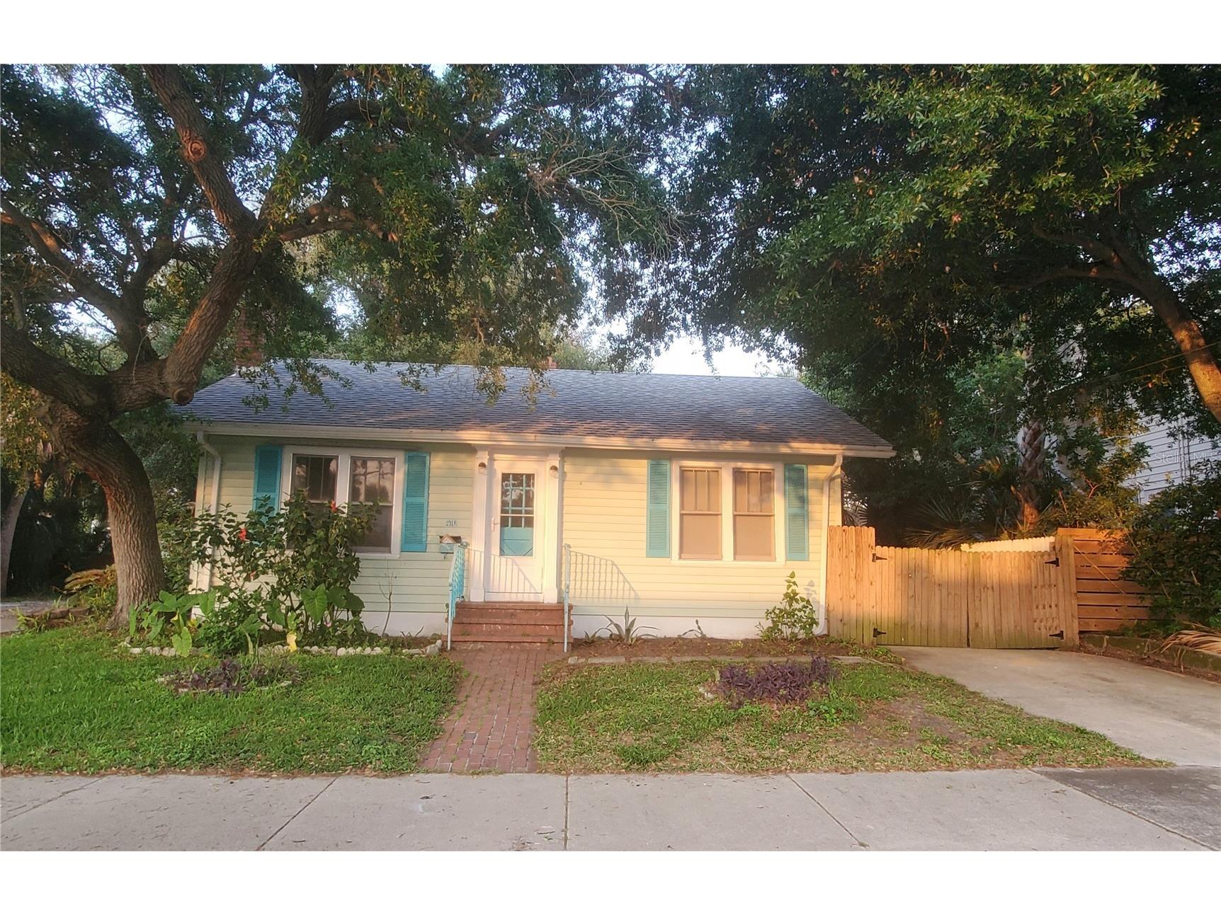 410 N Oleander Avenue Daytona Beach FL 32118 V4949639 image1