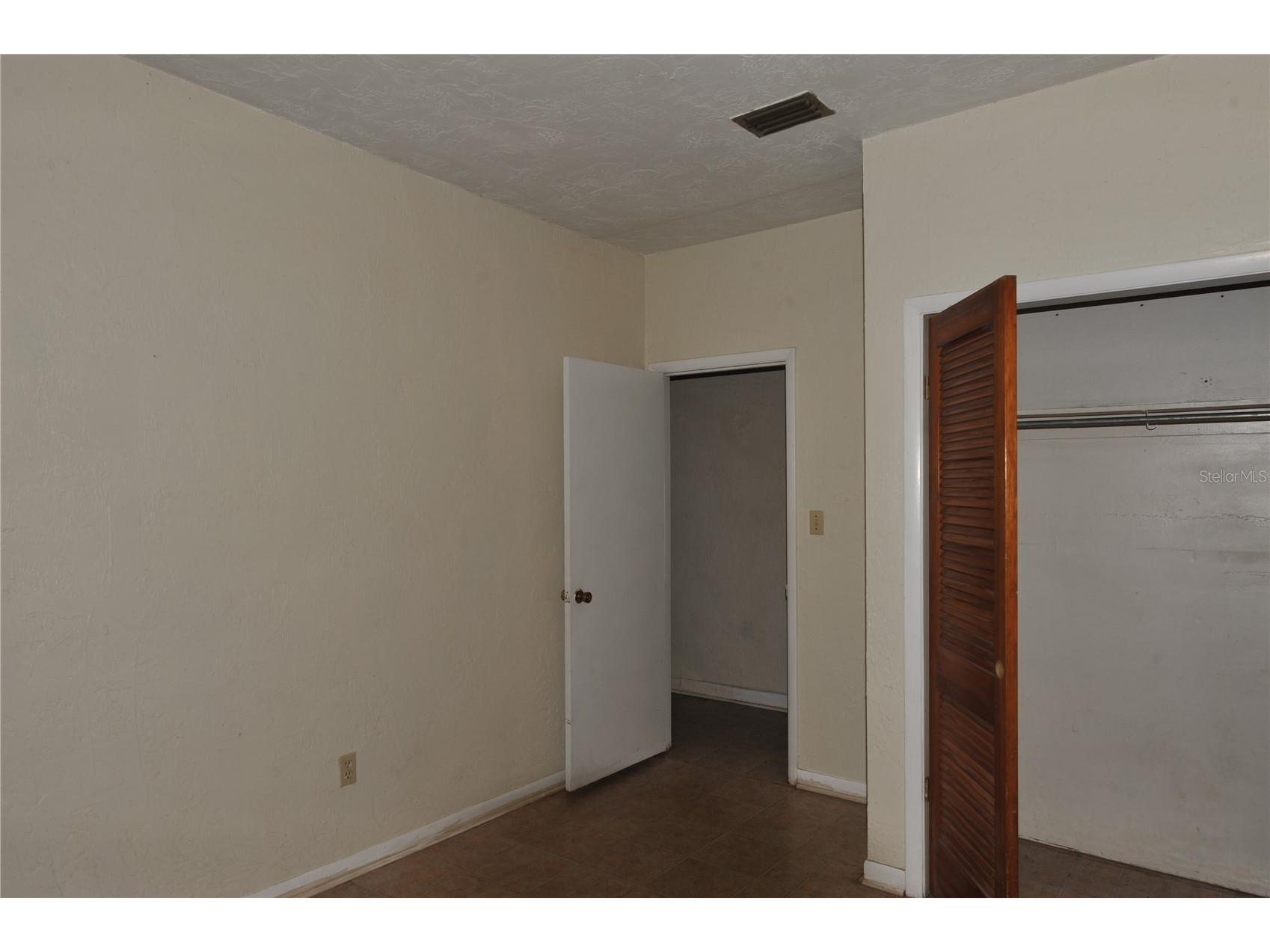 410 NW 19th Lane #B Gainesville FL 32609 GC538695 image19