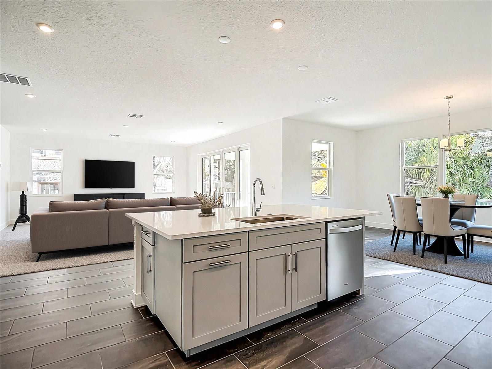 410 S West Shore Boulevard Tampa FL 33609 TB8462532 image92