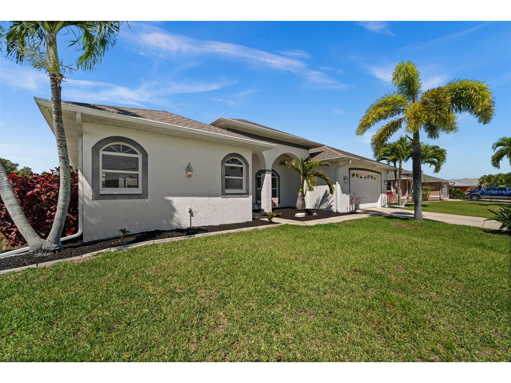 410 SE 20th Court Cape Coral FL 33990 C7523753 image1