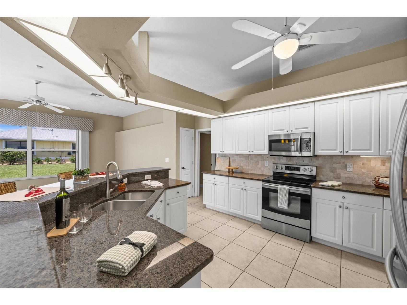 410 SE 20th Court Cape Coral FL 33990 C7523753 image2