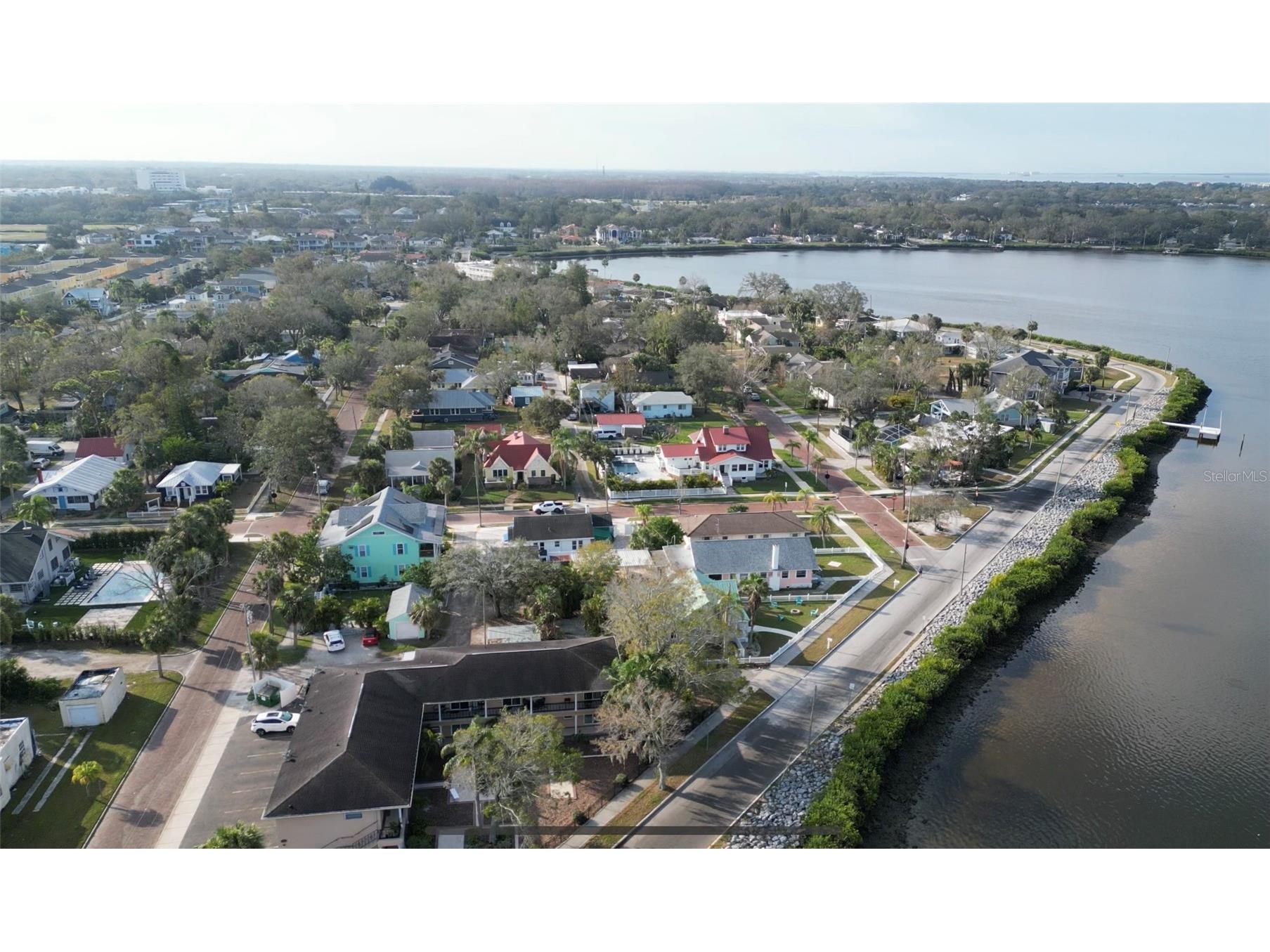 410 W Lemon Street Tarpon Springs FL 34689 TB8424334 image1