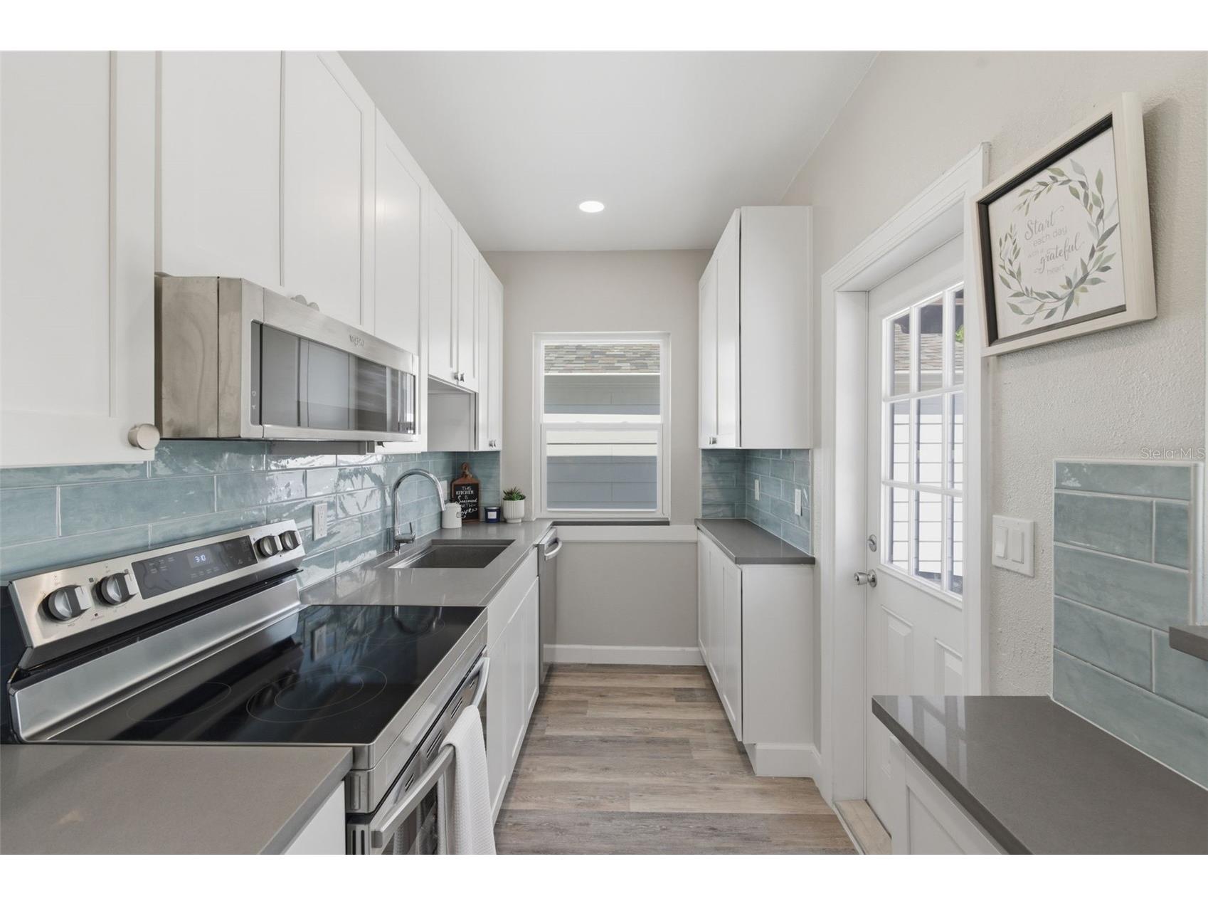 410 W Lemon Street Tarpon Springs FL 34689 TB8493942 image11