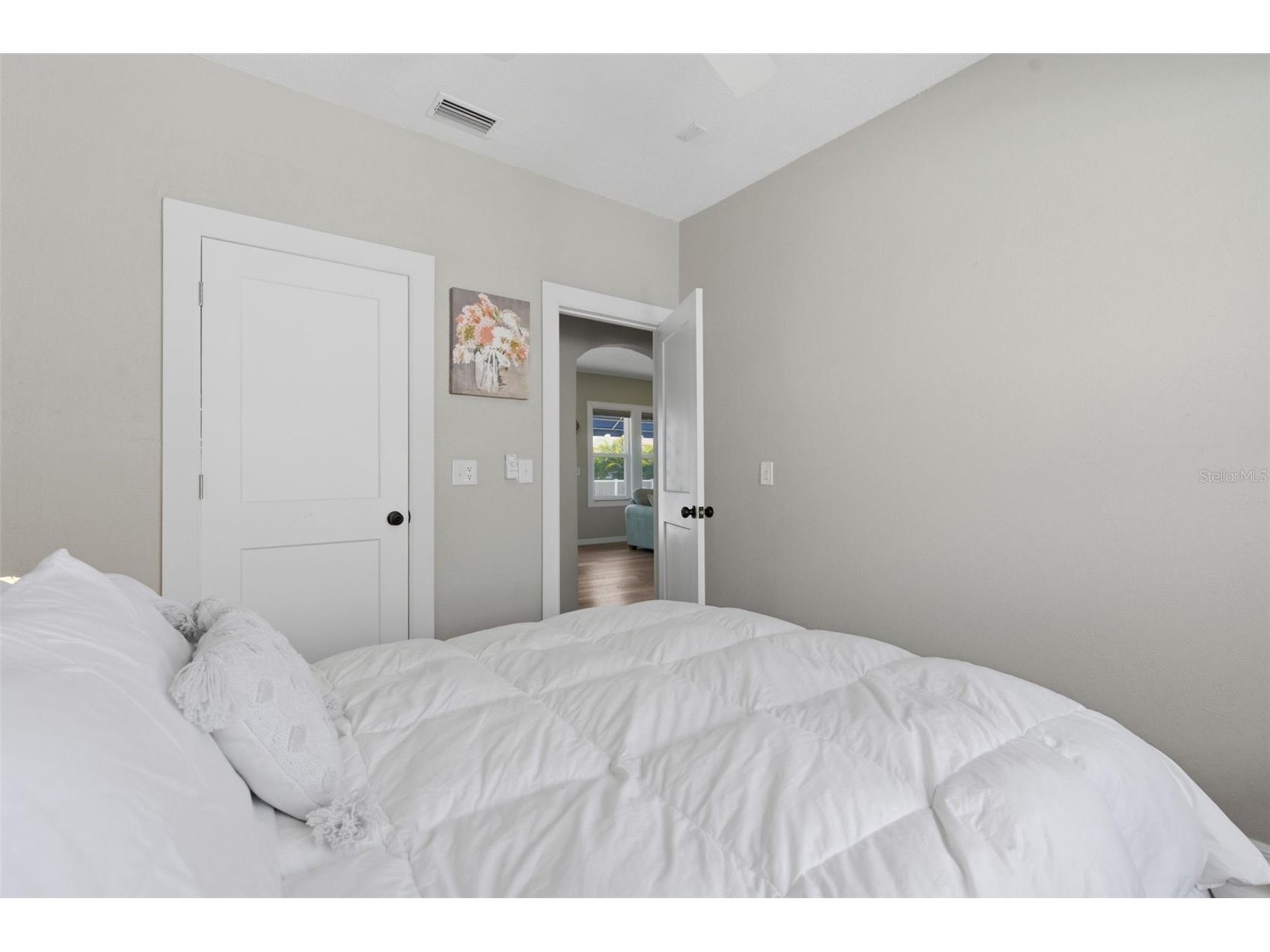 410 W Lemon Street Tarpon Springs FL 34689 TB8493942 image16