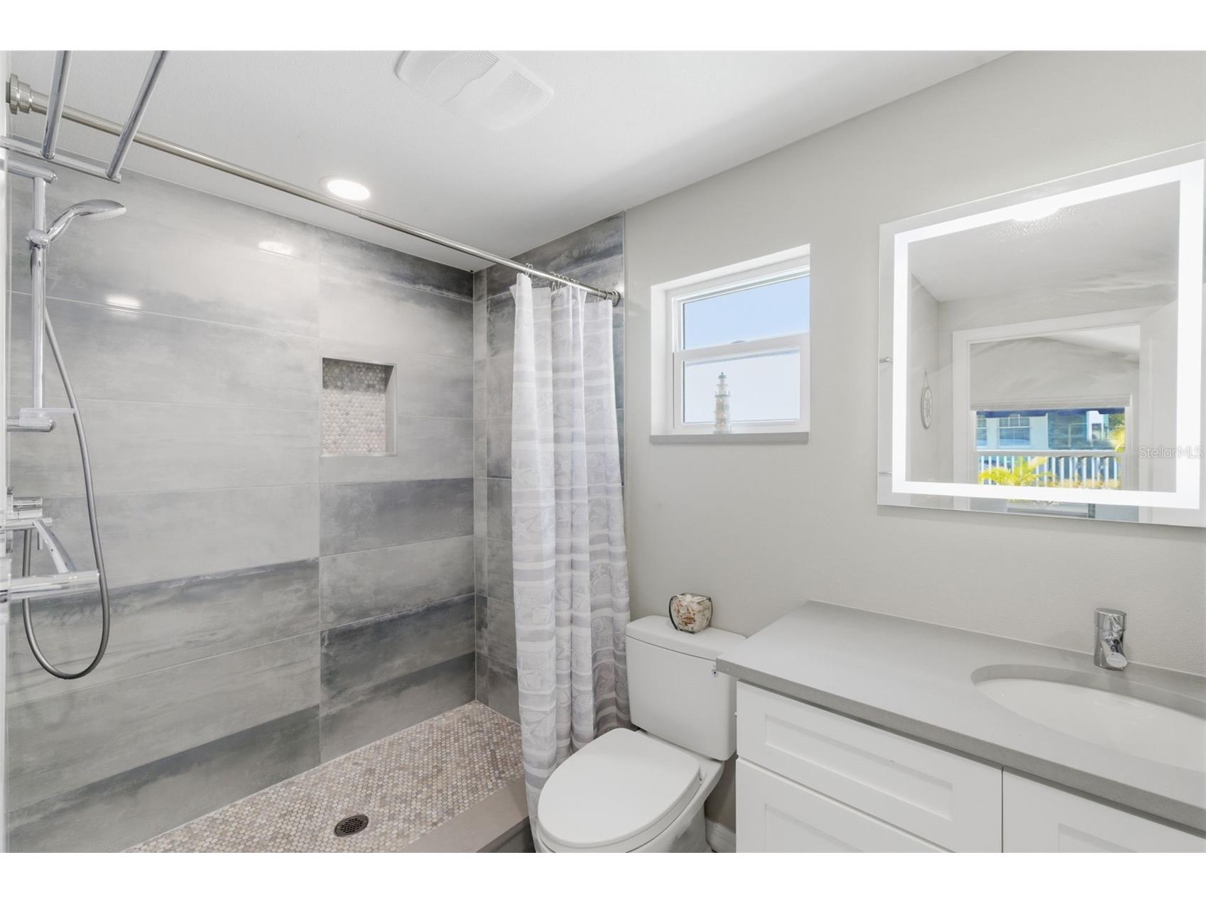 410 W Lemon Street Tarpon Springs FL 34689 TB8493942 image64