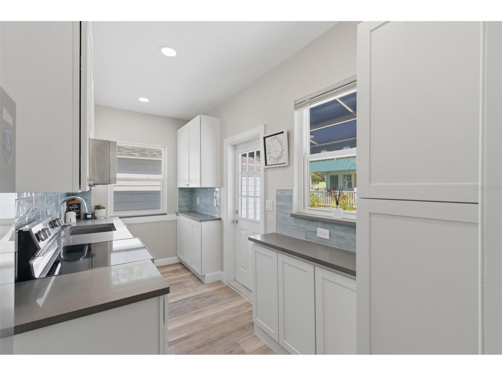 410 W Lemon Street Tarpon Springs FL 34689 TB8493942 image8
