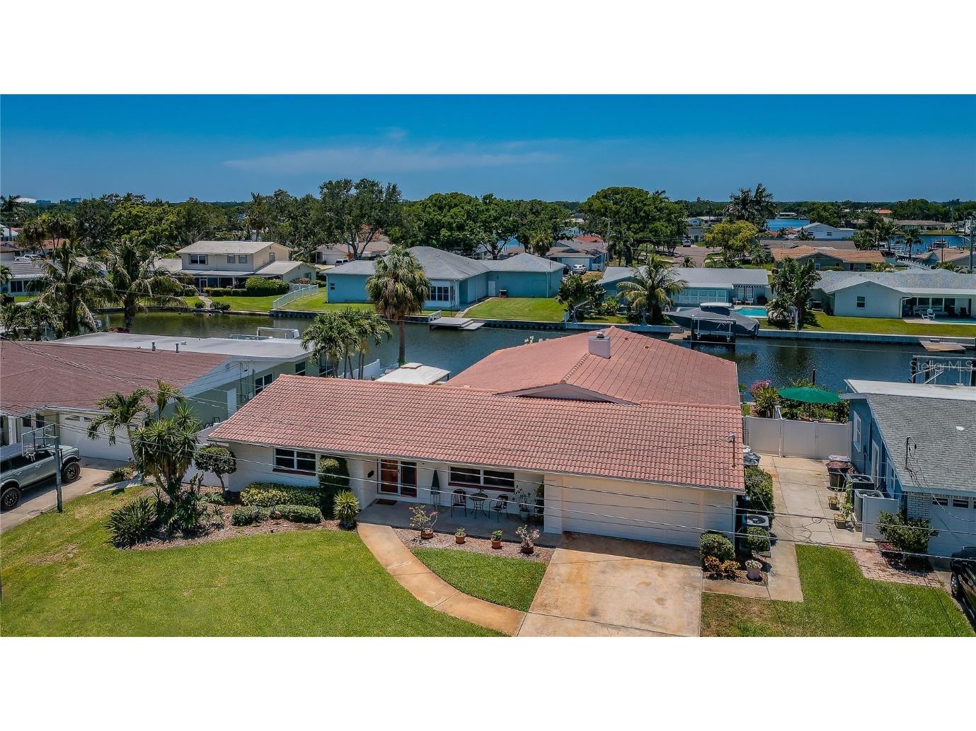 4100 13th Lane NE Saint Petersburg FL 33703 U8204184 image1